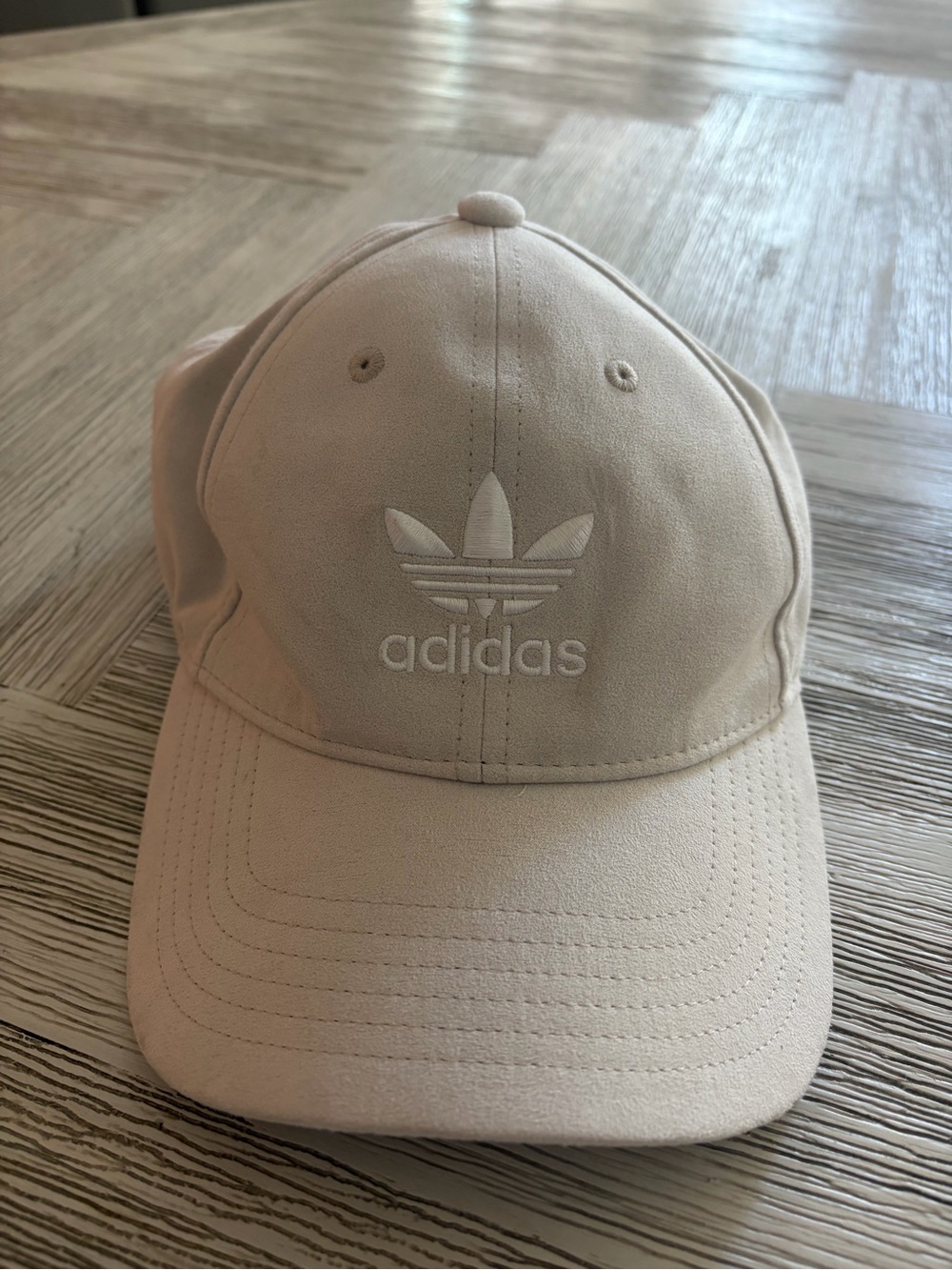 Adidas Women’s Hat in Light Tan